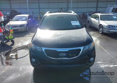 2013 Kia Sorento Lx z USA, uszkodzony, nr VIN 5XYKTCA65DG386614
